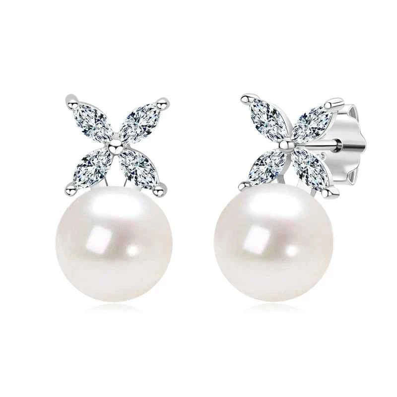 925 Sterling Silver Four-Leaf Clover Stud Earrings, 8mm Bead Pearl & Cubic Zircon Detail – Melisande