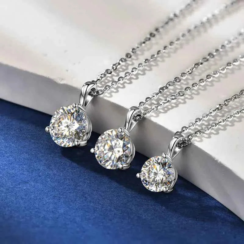 2ct / 1.5ct / 1ct D Color Moissanite Solitaire Pendant Necklace, Three-Claw Design, 8mm & 7.5mm Stones, 925 Sterling Silver Adjustable Chain – Melisande