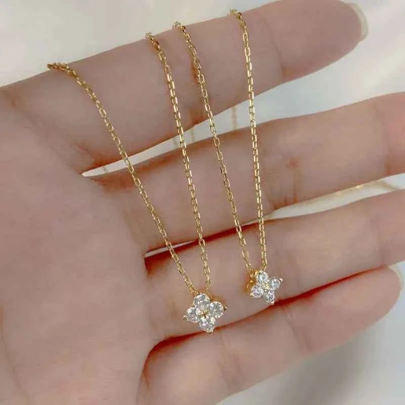 Lucky Clover Necklace – 925 Sterling Silver 0.40ct D Certified Moissanite Pendant | Melisande