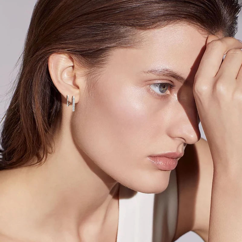 Stylish 14K Gold Bar Spinning Earrings – 925 Sterling Silver Moissanite Piercing Jewelry for Women | Melisande