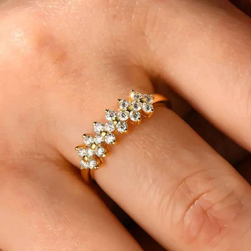 Moissanite Flower Eternity Ring – 925 Sterling Silver 2mm D Color Daily Wear Women’s Jewelry 2025 | Melisande