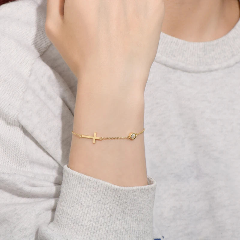 Moissanite Cross Bracelet – 925 Sterling Silver 4mm Bezel Setting Women’s Fine Jewelry | Melisande