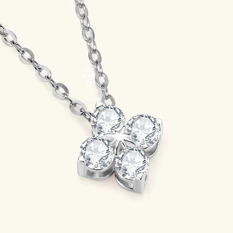 Lucky Clover Necklace – 925 Sterling Silver 0.40ct D Certified Moissanite Pendant | Melisande