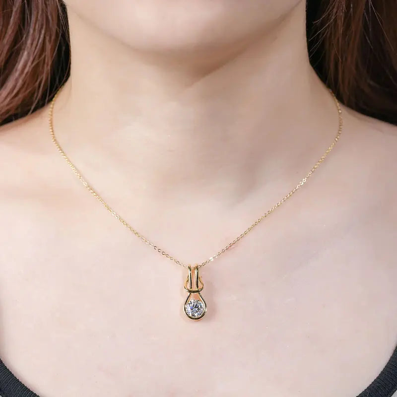 Knot Design Moissanite Pendant Necklace, 8mm 2ct D Color Stone, Adjustable 925 Sterling Silver Chain – Melisande