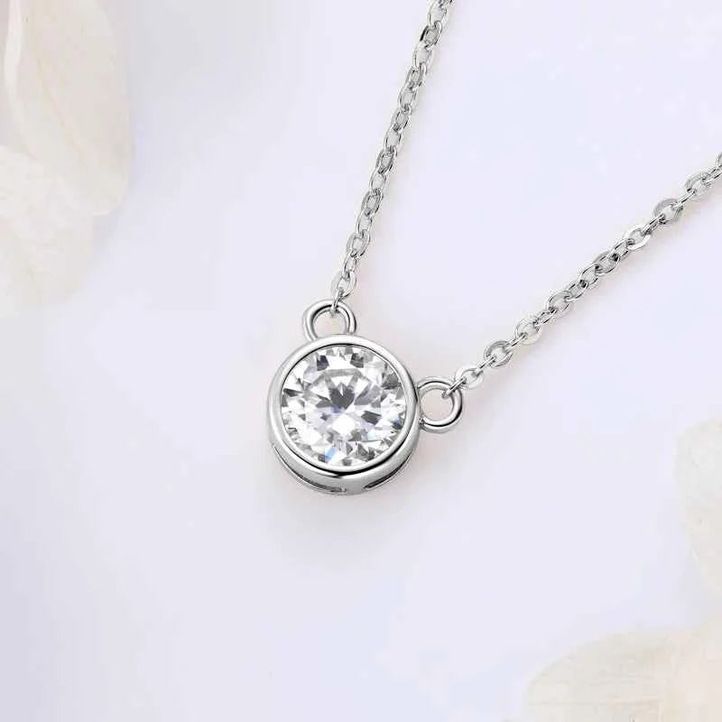 S925 Sterling Silver Cat Pendant Necklace, 6.5mm 1.0ct D Color Round Moissanite Stone – Melisande